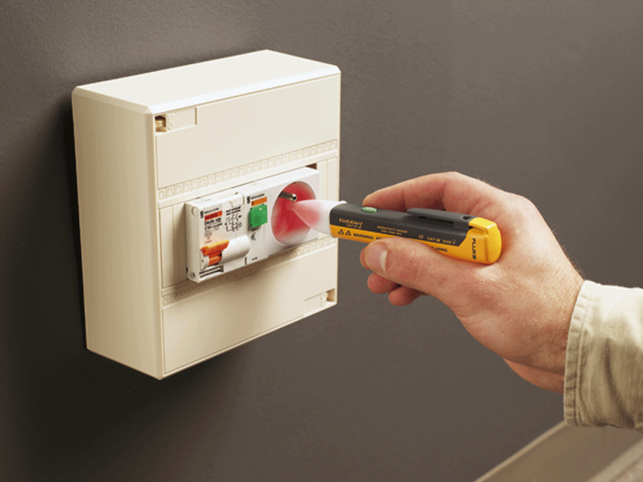 Fluke - 1AC-E1-II - Testeur de tension VoltAlert - n°3 - 1AC-E1-II - EAN 0095969290814 - Bugnard.ch