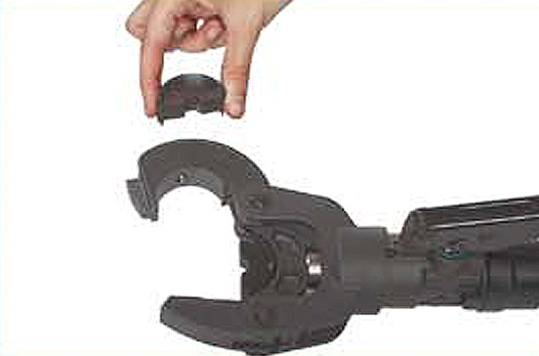 Dubuis - D 62 - Presse hydraulique pour matrices interchangeables - n°3 - D 62 - Bugnard.ch